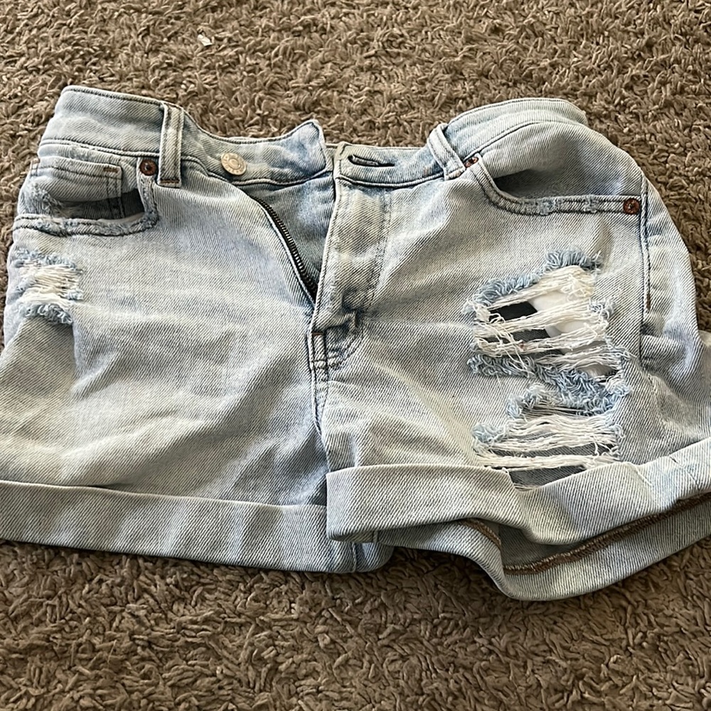 ae light wash mom shorts